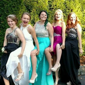 Meet your Posher, Hannah